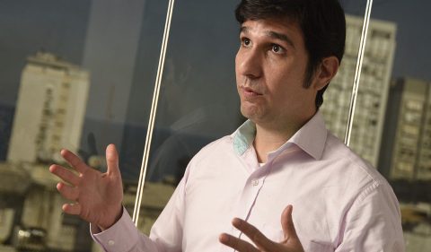 Ottoni, da iDados: mercado de trabalho brasileiro deve ter novos recordes de informais nos próximos trimestres — Foto: Luciana Whitaker/Valor