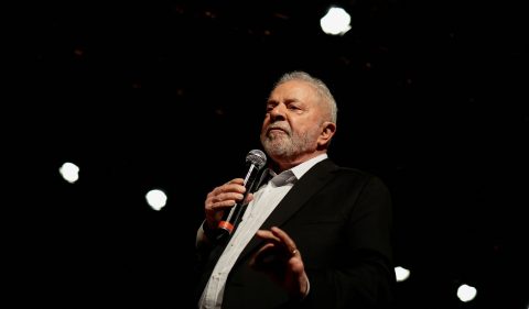 Lula fala em discurso sobre aumentar gastos públicos (Foto: Ueslei Marcelino/Reuters)