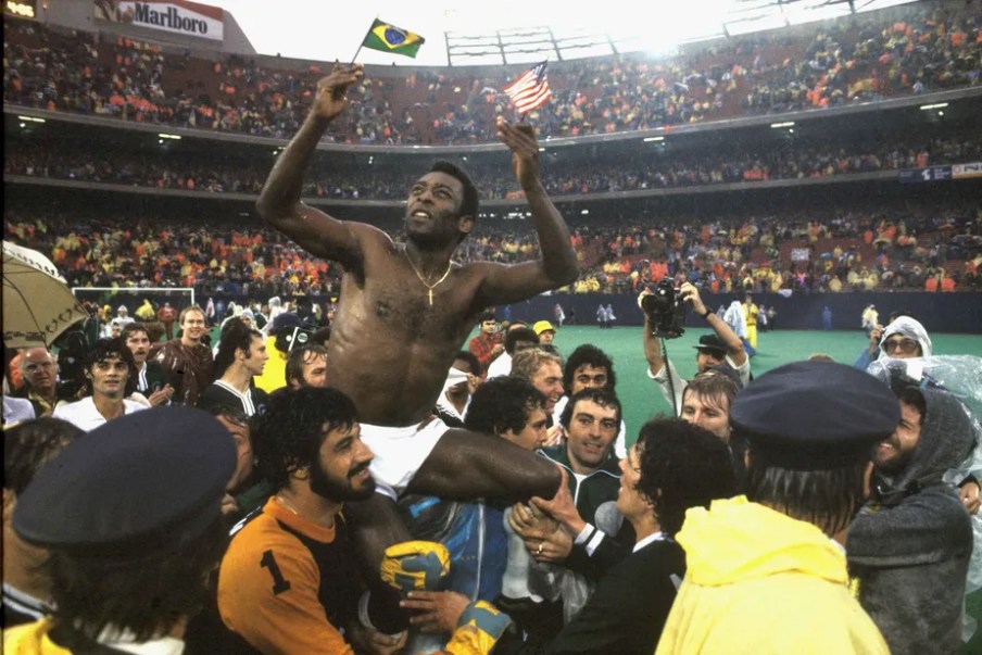 Pelé em sua despedida do futebol. Foto: Divulgação