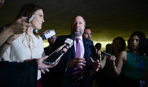 Alexandre Silveira, relator da PEC de Transição, quer aumentar limite do teto de gastos por dois anos (Foto: Pedro França/Agência Senado)