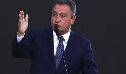 O ministro da Casa Civil, Rui Costa, em discurso.  Foto: José Cruz/Agência Brasil