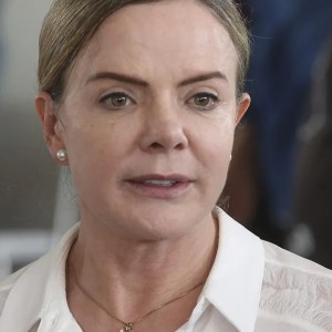 PT define sucessão após Gleisi assumir ministério