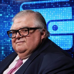 BCs precisam manter juro alto até controlar a inflação, diz presidente do BIS