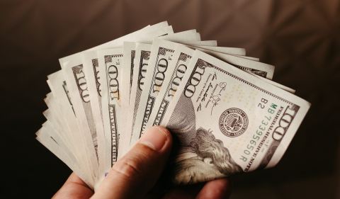 Investir no exterior pode ser mais fácil do que você imagina - (Foto: Unsplash)