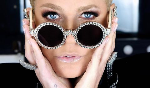 A apresentadora Xuxa Meneghel tem carreira financeira marcada por salários altos e investimentos em negócios diversos. Foto: Reprodução / Instagram