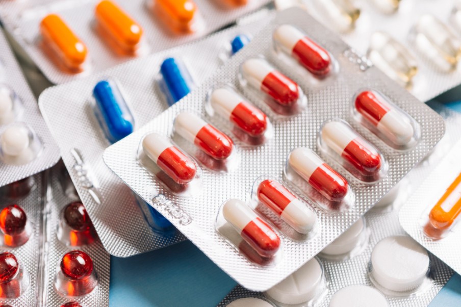 Teto para reajuste de medicamentos em 2024 fica em 4,5%; aumento vale a partir de segunda (1º)