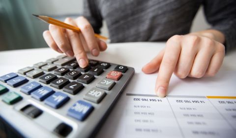 Vem saber quanto rendem R$ 300 mil no CDB por mês e tudo o que envolve o Certificado de Depósito Bancário - (Foto: Freepik)