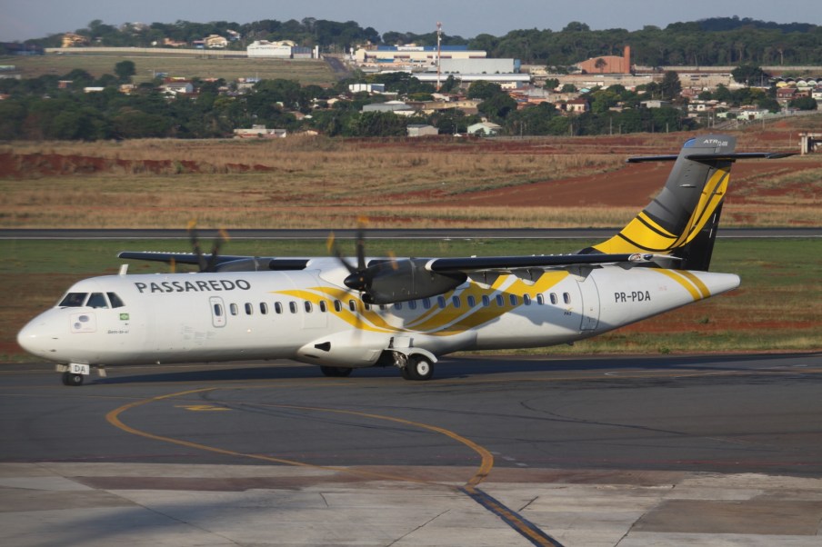 avião atr 72, voepass, passaredo, atr-72