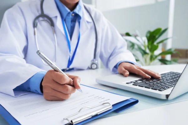 O que fazer se plano de saúde for suspenso ou cancelado? E se ele descredenciou seu hospital?