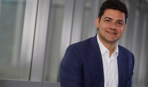 Virada está o presidente-executivo Heverton Peixoto, egresso da corretora de seguros Wiz (WIZC3)