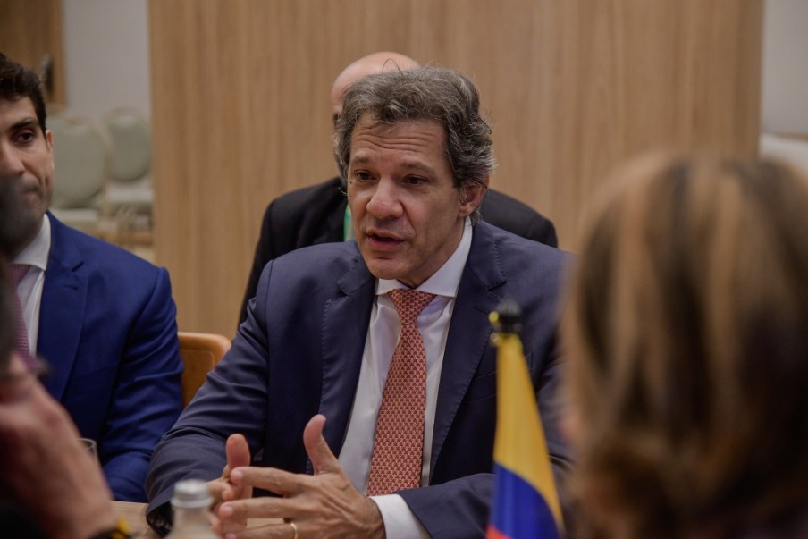 Ministério da Fazenda: mercado espera cortes de R$ 40 bi para 2026