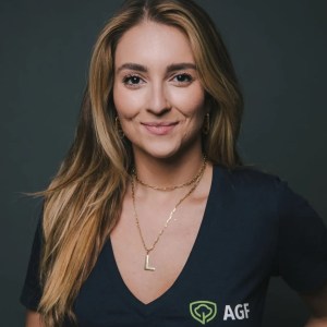 Foto de Louise Barsi, filha de Luiz Barsi Filho, megainvestidor da bolsa de valores com método para investir em ações