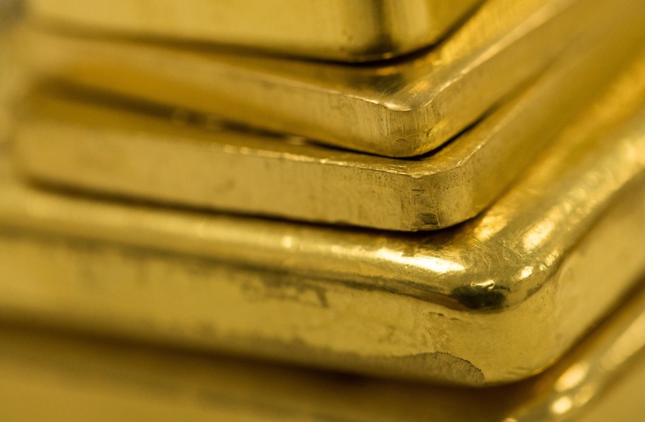 Ouro fecha estável acima de US$ 3.000 com foco em tensões geopolíticas