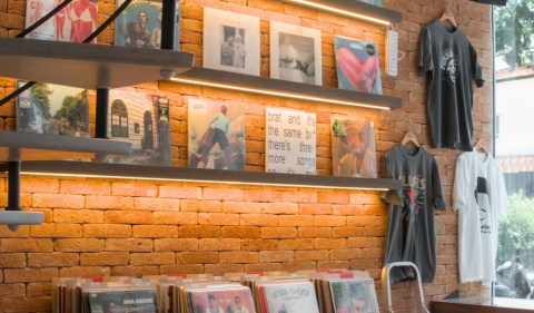 Detalhe interno da loja de discos Now Play em Pinheiros. Endereço atrai turistas. Foto: Vinicius Prado/Divulgação