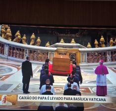Veja como foi a cerimônia de despedida do papa Francisco