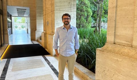 O especialista em investimentos internacionais Otávio Barros, de 43 anos, teve um perfil bastante arriscado para atingir o primeiro R$ 1 milhão, mas não recomenda. Foto: Acervo pessoal